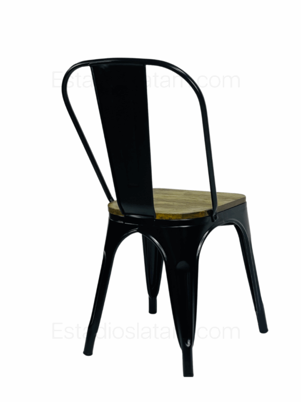 Silla metálica de restaurante