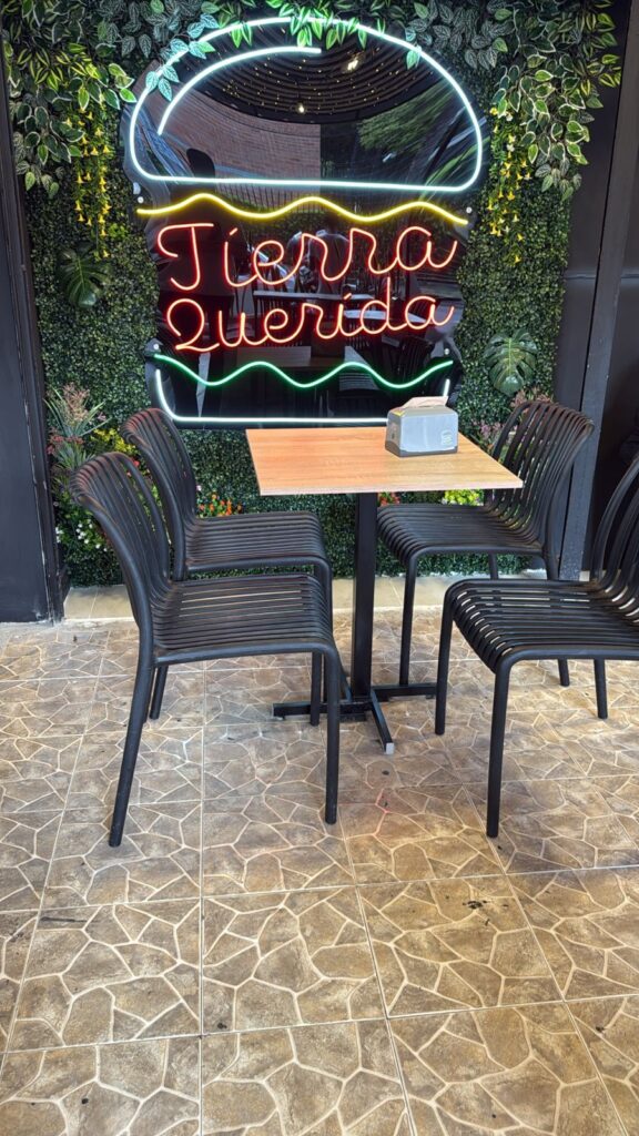 Diseño de Restaurantes, Estadios y Espacios Comerciales 7 sillas para restaurantes en colombia