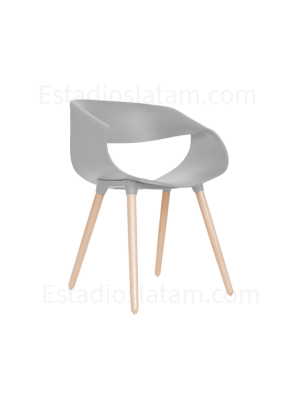 Silla Sogamoso en polipropileno y madera torneada con diseño moderno
